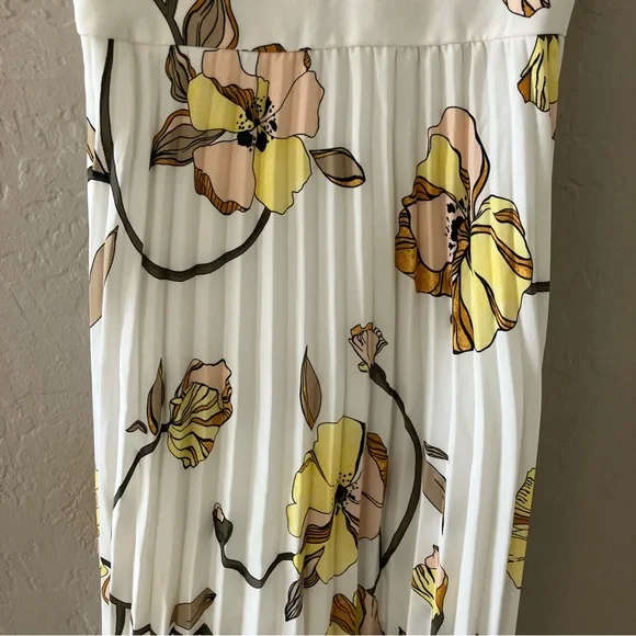 a new day White and Yellow Floral Midi Dress - Picture 4 of 13